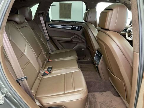 Certified 2023 Porsche Cayenne GTS AWD/4WD image 22