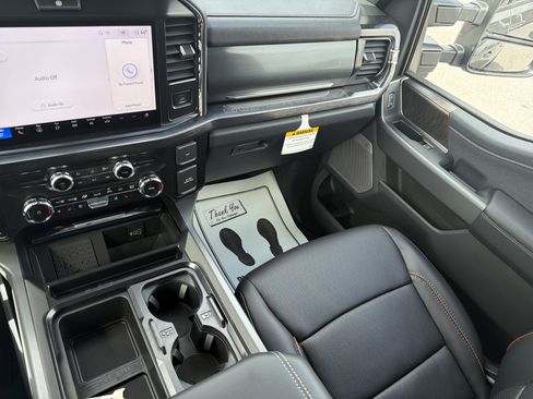 New 2026 Ford F250 4x4 Crew Cab Super Duty image 22