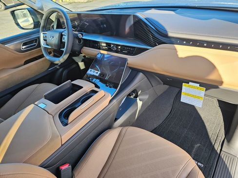 New 2025 INFINITI QX80 Luxe image 13