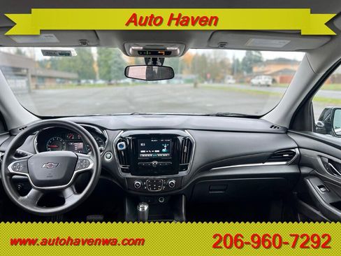 Used 2018 Chevrolet Traverse LS AWD/4WD image 11