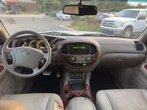 Used 2007 Toyota Sequoia Limited image 16