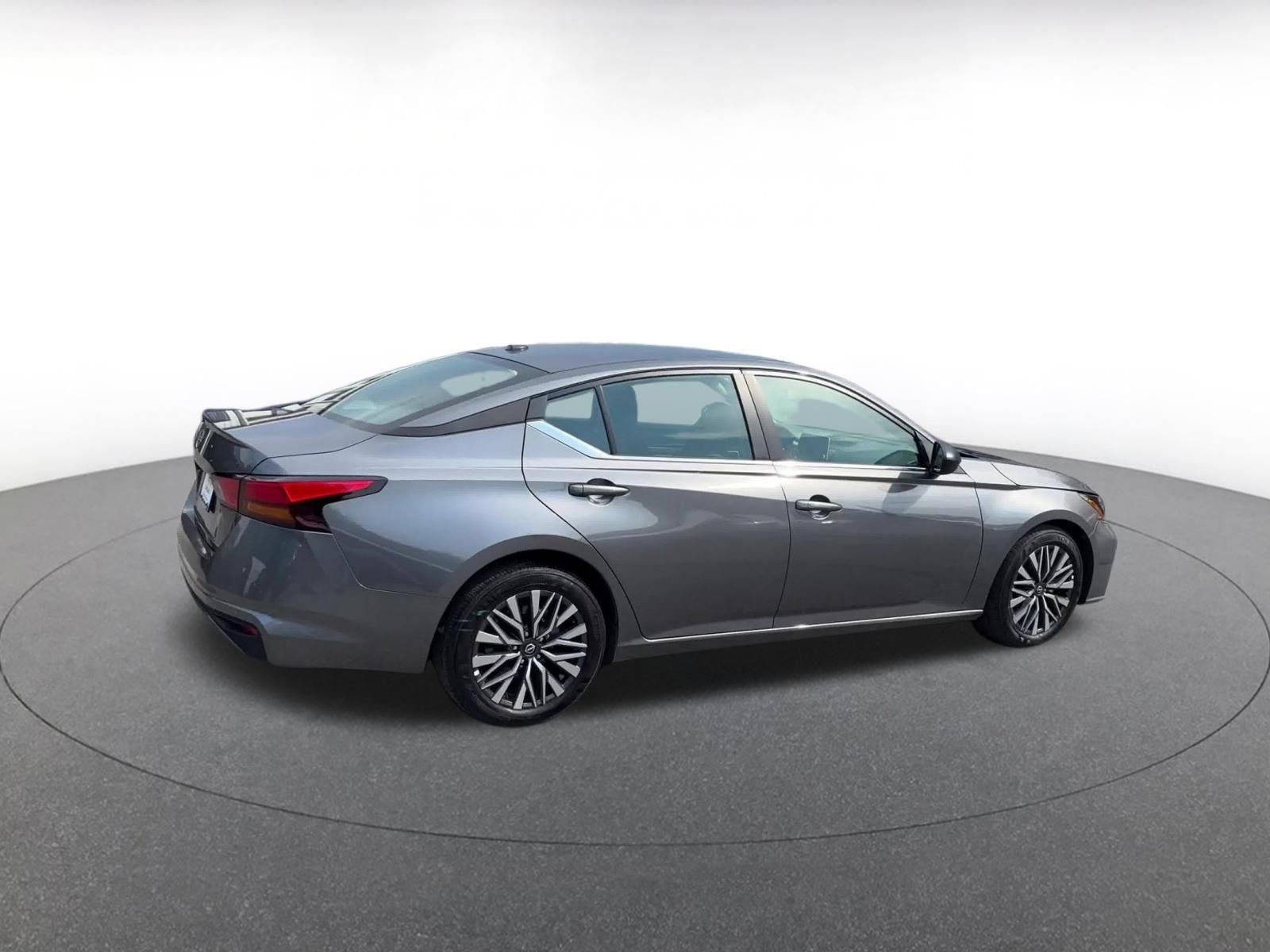 Used 2026 Nissan Altima 2.5 SV FWD image 12