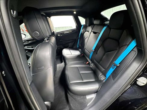 Used 2026 Porsche Macan AWD/4WD image 30