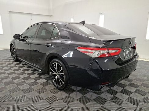 Used 2019 Toyota Camry SE image 21