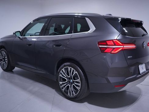 Used 2025 BMW X3 xDrive30i AWD/4WD image 3