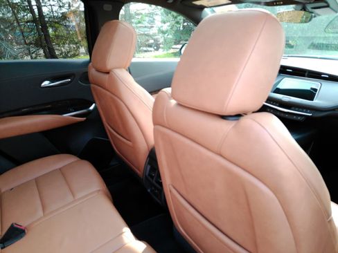 Certified 2019 Cadillac XT4 Premium Luxury AWD/4WD image 19