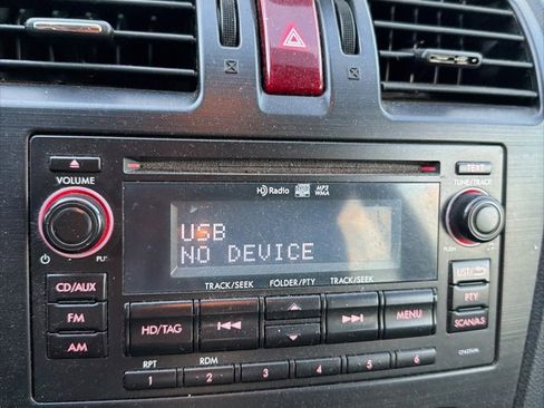 Used 2015 Subaru Forester 2.5i Premium w/ All-Weather Package image 8