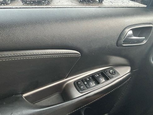 Used 2019 Dodge Journey Crossroad FWD image 29