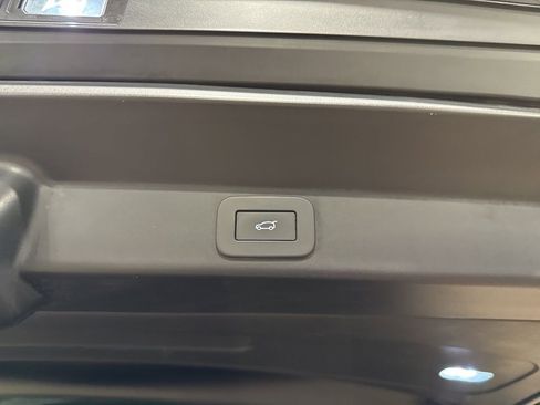 Used 2024 Land Rover Range Rover Sport Dynamic SE image 54