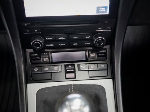 Used 2018 Porsche 911 GT3 RWD image 24
