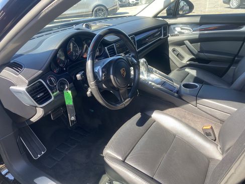 Used 2016 Porsche Panamera image 10