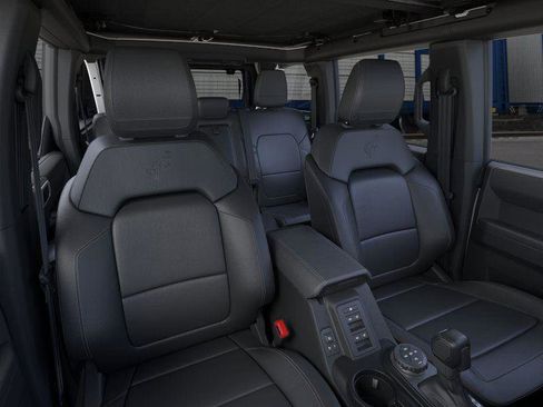 New 2025 Ford Bronco Badlands image 10