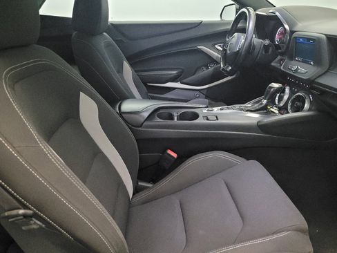 Used 2019 Chevrolet Camaro LT image 21