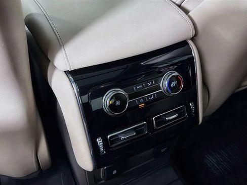 Certified 2023 Lincoln Aviator 2WD w/ Premium Package image 31