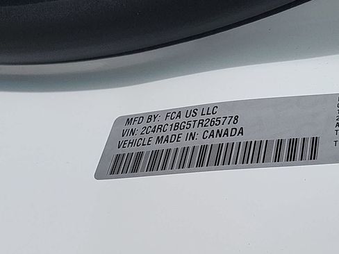New 2026 Chrysler Pacifica Select FWD image 29