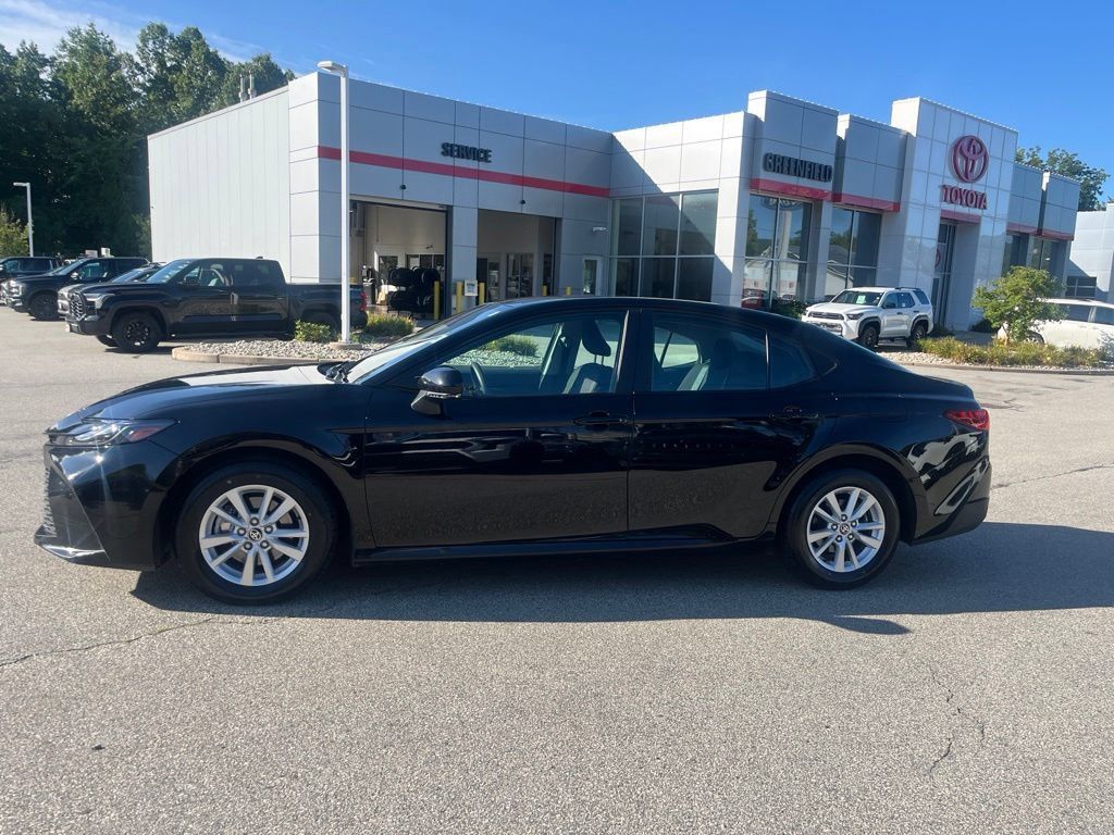 Used 2025 Toyota Camry LE FWD image 4