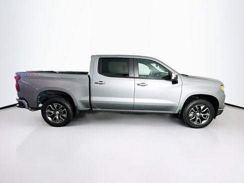 Used 2024 Chevrolet Silverado 1500 LT AWD/4WD image 10