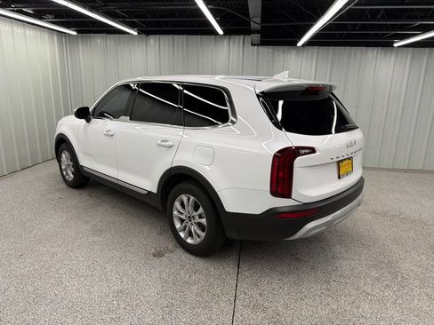 Used 2022 Kia Telluride LX FWD image 4