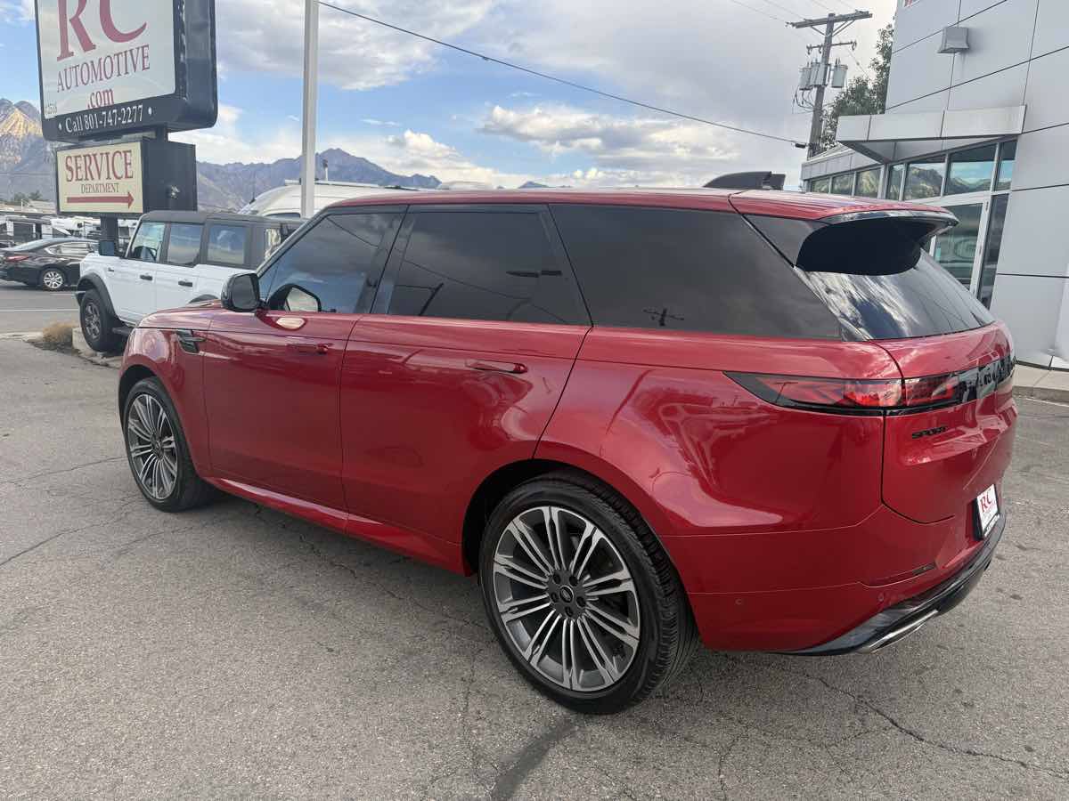 Used 2023 Land Rover Range Rover Sport SE Dynamic AWD/4WD image 7