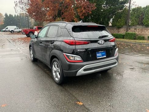 Certified 2022 Hyundai Kona SEL w/ Convenience Package image 3