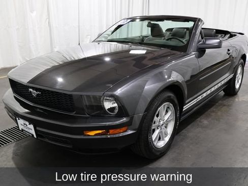 Used 2007 Ford Mustang Premium RWD image 7