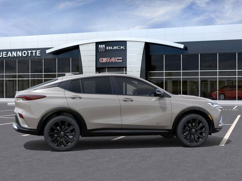 New 2026 Buick Envista Sport Touring w/ Studio Series image 5