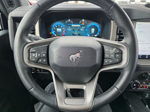 Used 2025 Ford Bronco Outer Banks image 15