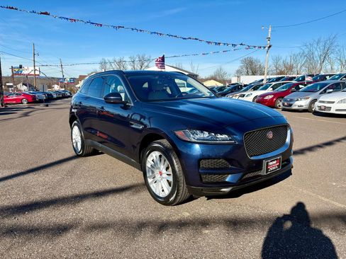 Used 2017 Jaguar F-PACE Prestige image 7