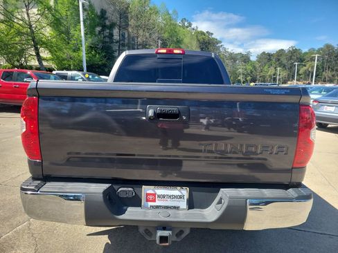 Used 2015 Toyota Tundra SR5 image 5