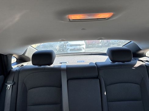 Used 2025 Chevrolet Malibu LT image 12