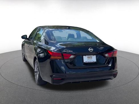Used 2025 Nissan Altima 2.5 SV FWD image 10
