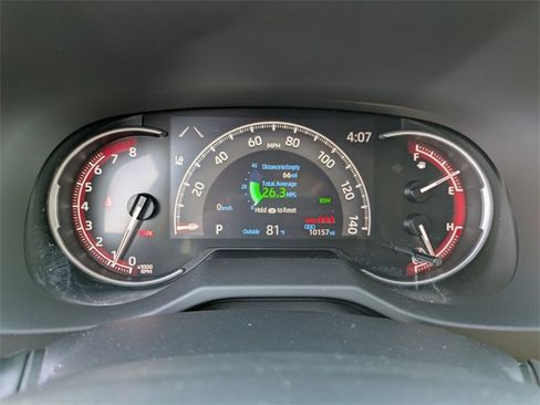 Used 2025 Toyota RAV4 XLE image 29