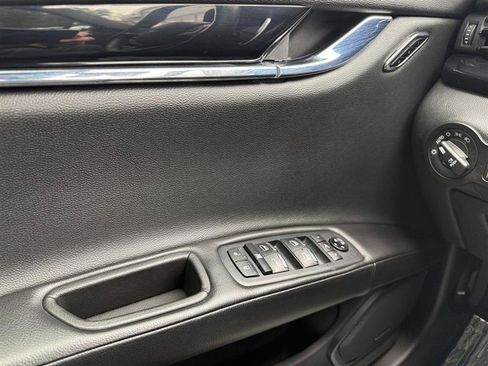 Used 2022 Maserati Quattroporte Modena image 25