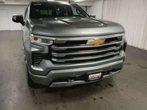 Certified 2024 Chevrolet Silverado 1500 High Country w/ High Country Premium Package AWD/4WD image 3