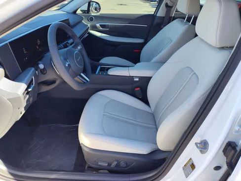New 2026 Hyundai Sonata SEL FWD image 11