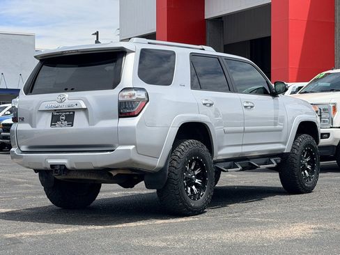 Used 2018 Toyota 4Runner SR5 Premium AWD/4WD image 40