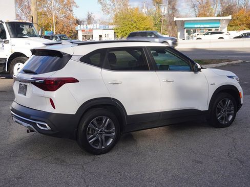 Used 2023 Kia Seltos S w/ Navigation Package image 11