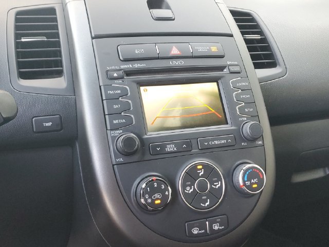 Used 2013 Kia Soul + w/ Audio Pkg FWD image 25
