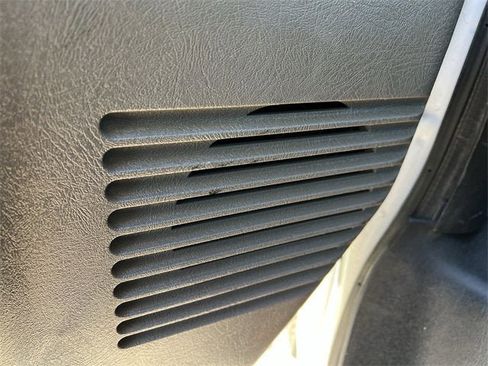 Used 2019 GMC Savana 2500 w/ Driver Convenience Package image 22