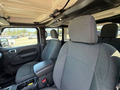 Used 2024 Jeep Wrangler Unlimited Sport AWD/4WD image 13