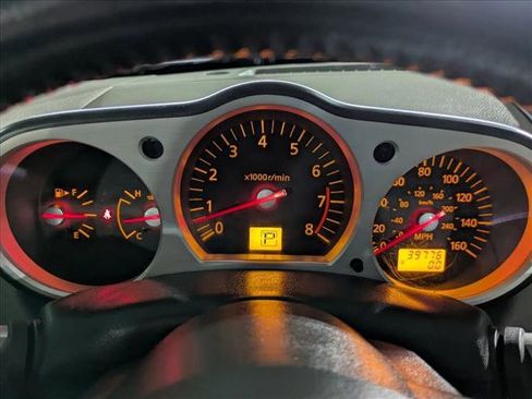 Used 2005 Nissan 350Z Touring image 11