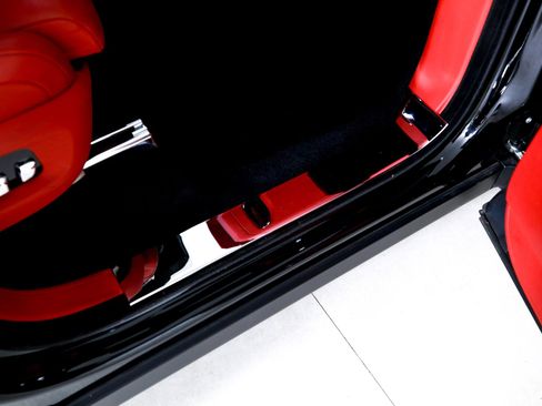 Certified 2022 Rolls-Royce Cullinan w/ Dark Exterior Package image 35