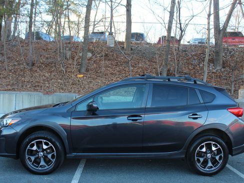 Used 2018 Subaru Crosstrek 2.0i Premium w/ Moonroof Package image 6