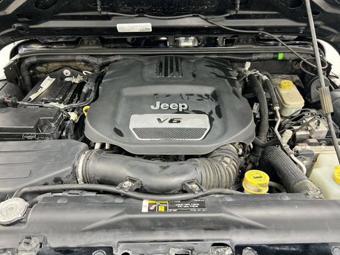 Used 2017 Jeep Wrangler Unlimited Sport w/ Quick Order Package 24S AWD/4WD image 22