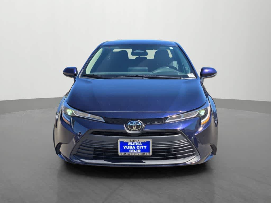 Used 2024 Toyota Corolla LE FWD image 2