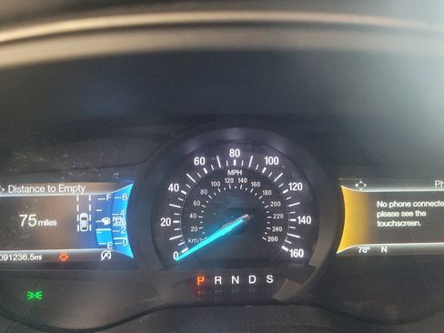 Used 2018 Ford Fusion SE FWD image 23
