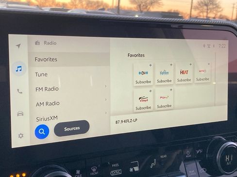 Used 2024 Toyota Highlander Platinum image 24