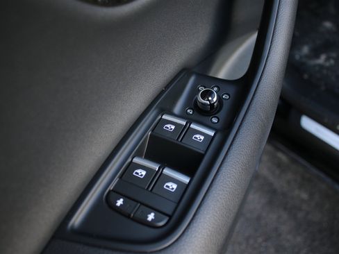 Used 2021 Audi Q7 3.0T Premium Plus AWD/4WD image 9