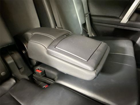 Certified 2024 Toyota 4Runner Limited AWD/4WD image 39