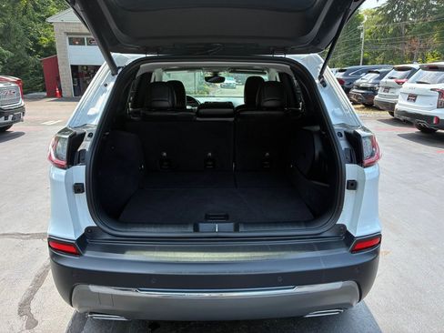 Used 2020 Jeep Cherokee Limited w/ Luxury Group AWD/4WD image 11